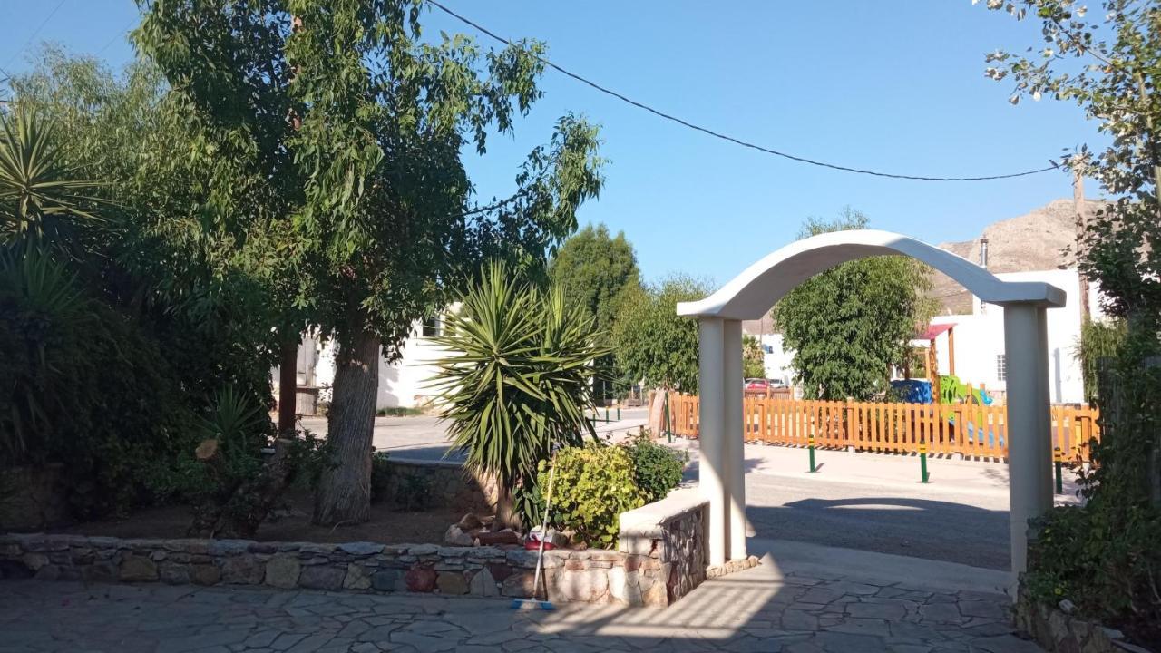Marilen Apartment Livadia  Exterior foto