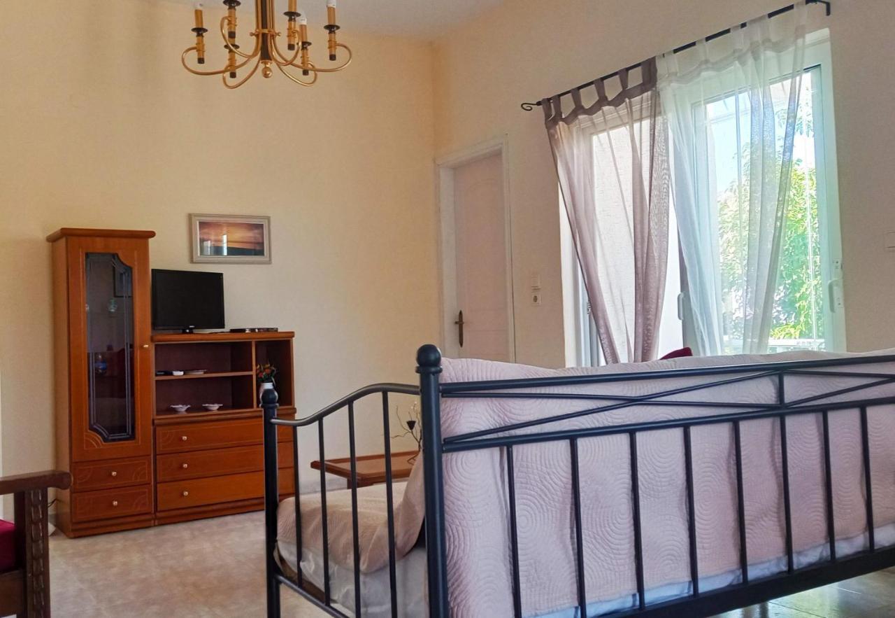 Marilen Apartment Livadia  Cameră foto